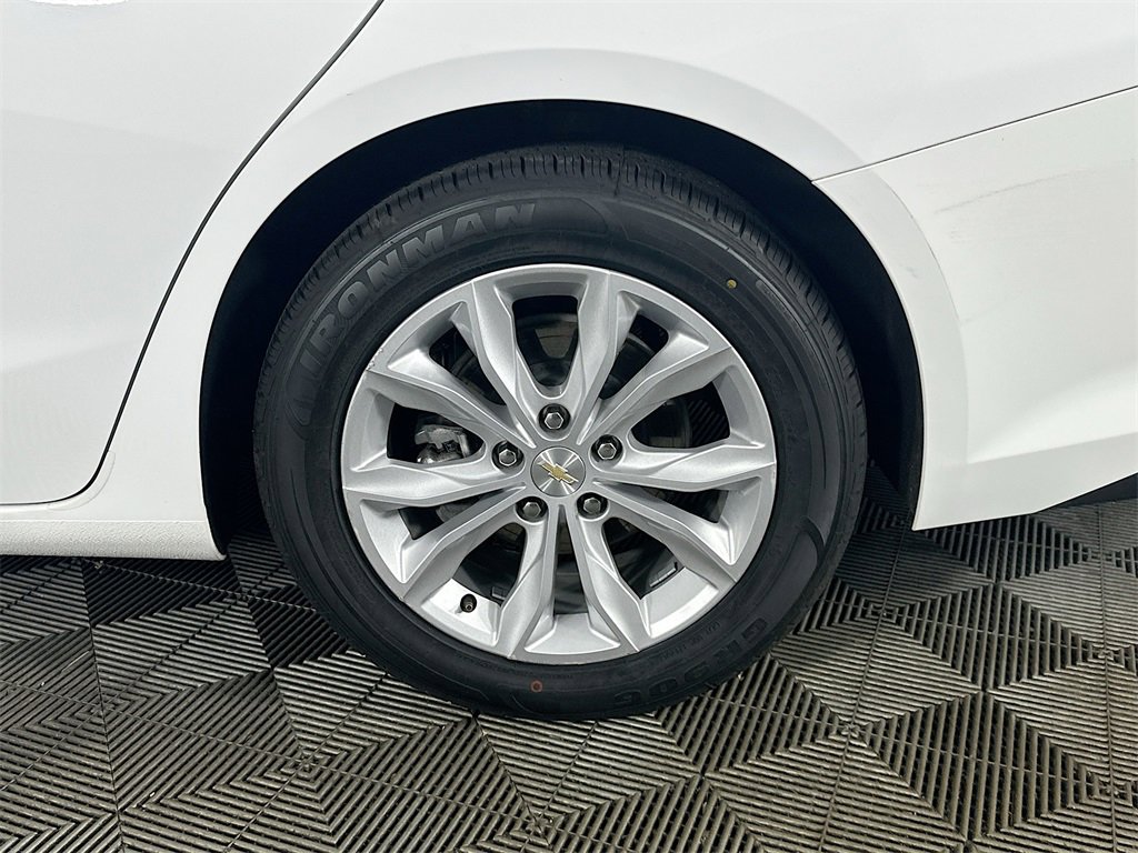 Used 2023 Chevrolet Malibu LT image 34