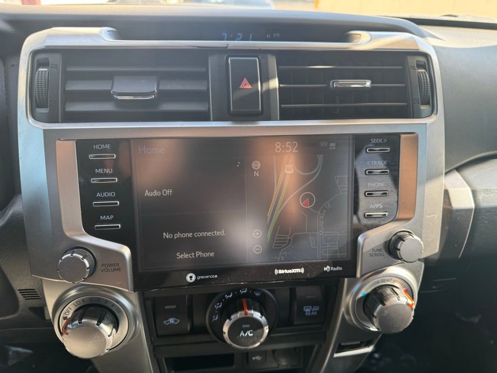 Certified 2020 Toyota 4Runner SR5 AWD/4WD image 17