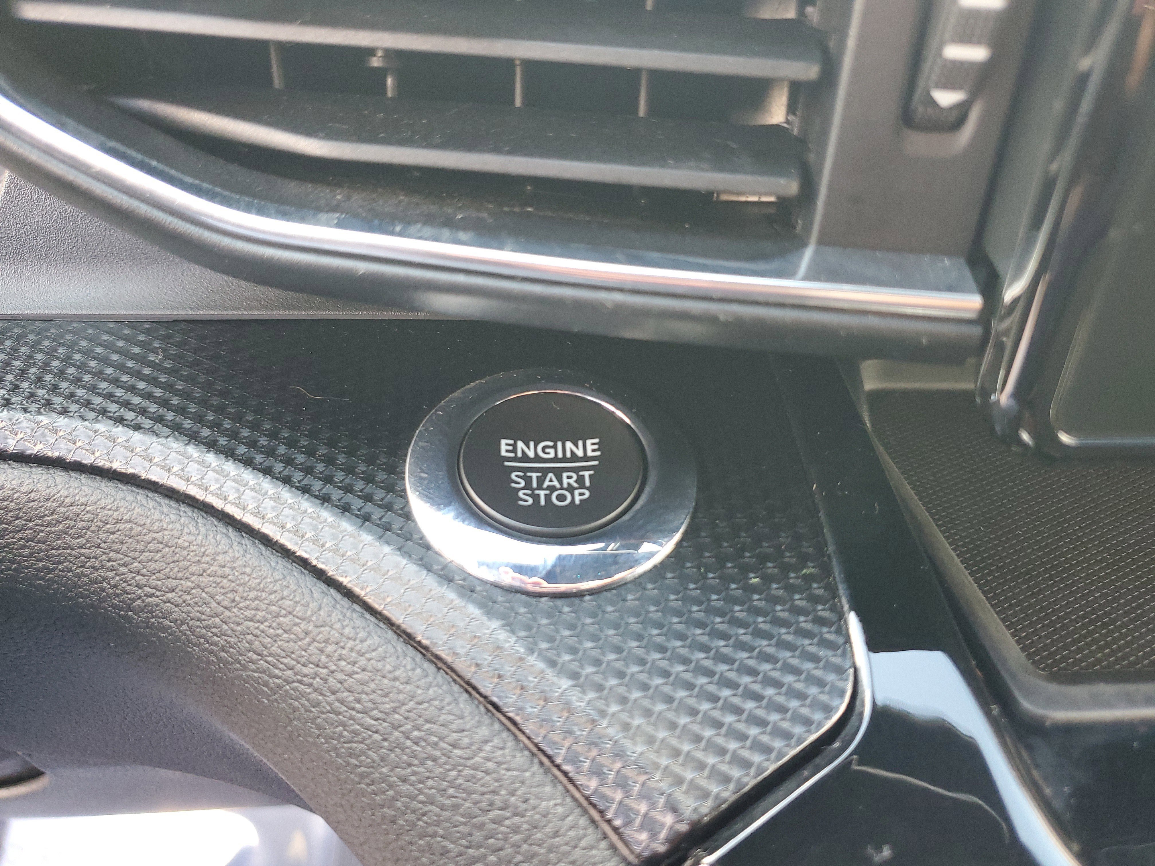 Used 2022 Ford Explorer ST-Line image 25