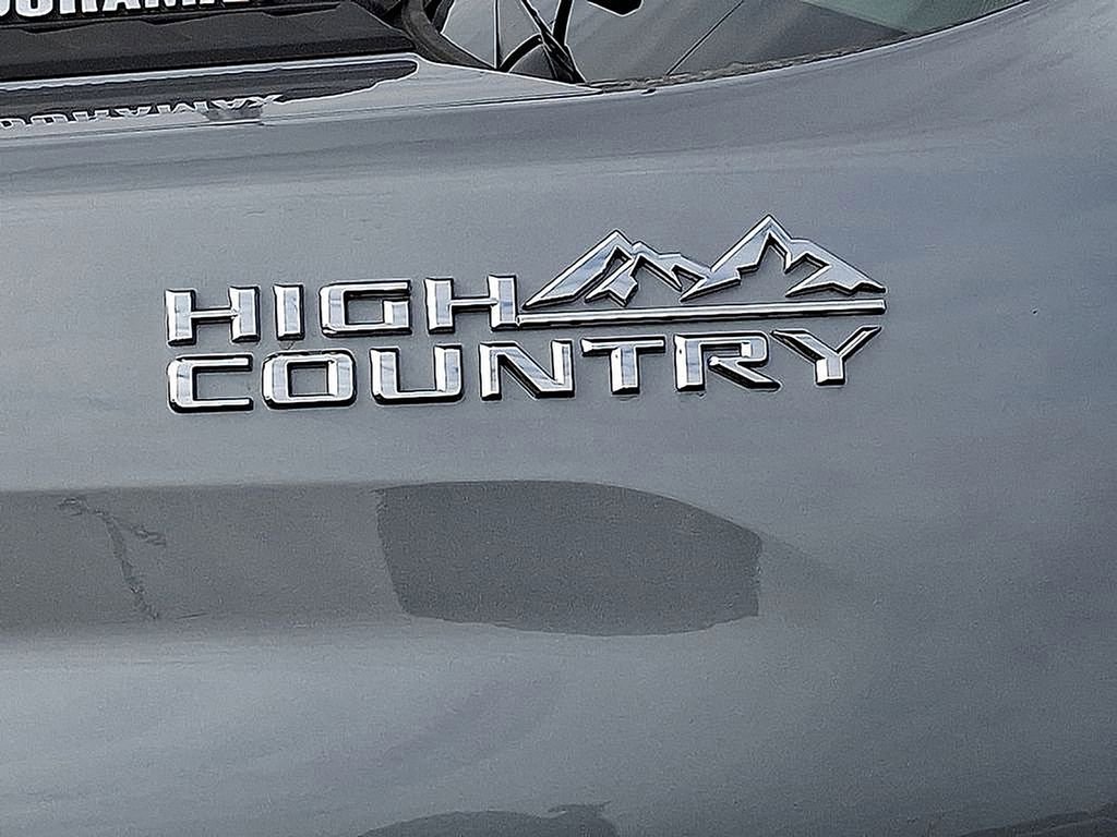 Used 2025 Chevrolet Silverado 2500 High Country w/ High Country Premium Package image 30