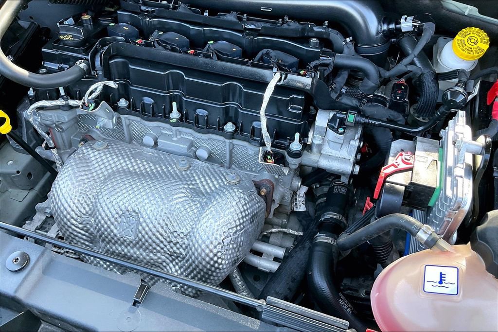 Used 2021 Jeep Renegade Latitude image 32