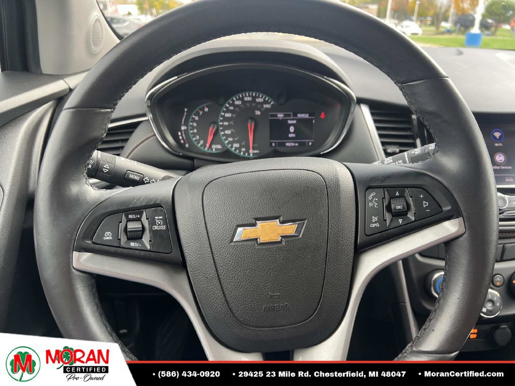 Used 2020 Chevrolet Trax LT w/ LT Convenience Package FWD image 18