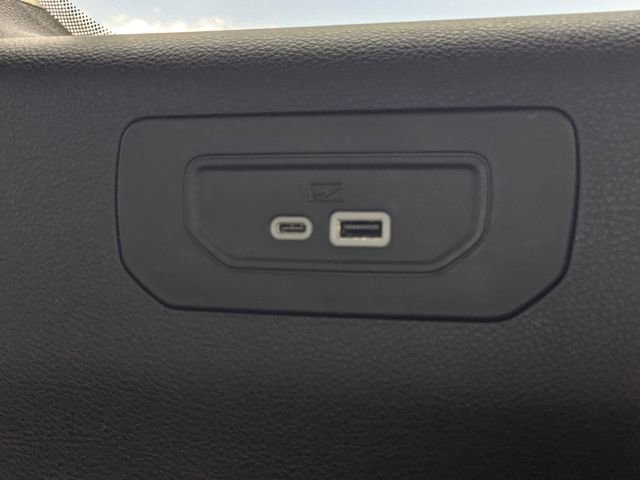 Used 2022 Jeep Grand Cherokee L Limited w/ Luxury Tech Group II RWD image 19