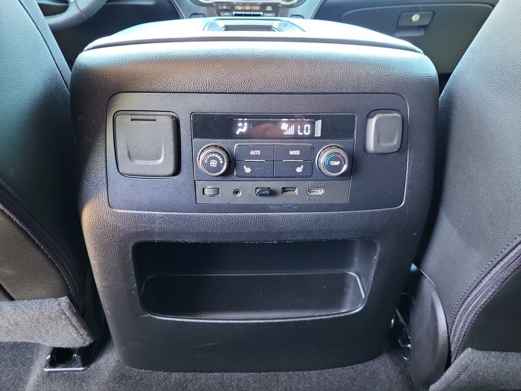 Used 2018 Chevrolet Tahoe Premier AWD/4WD image 13