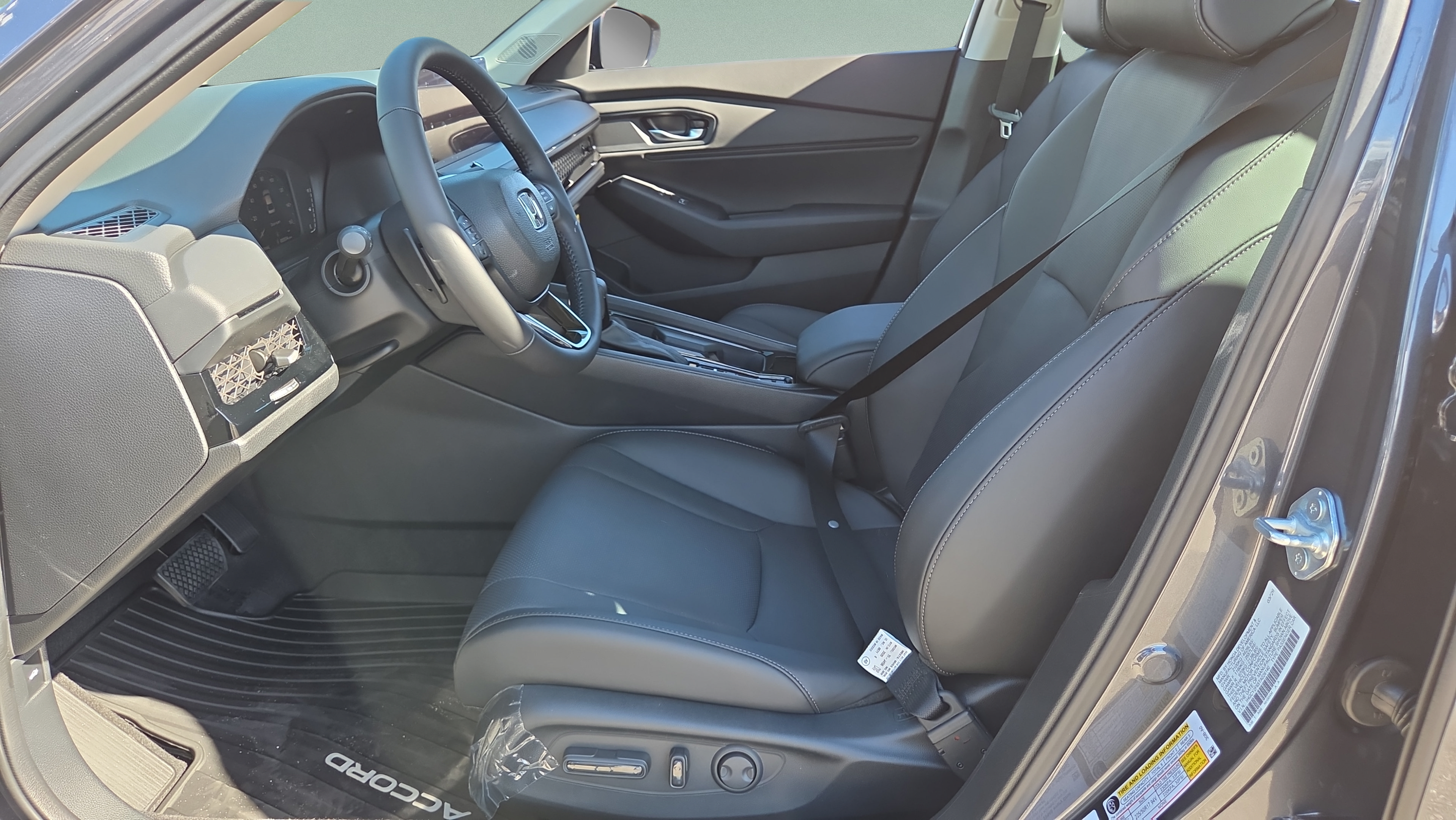 New 2026 Honda Accord EX-L image 9