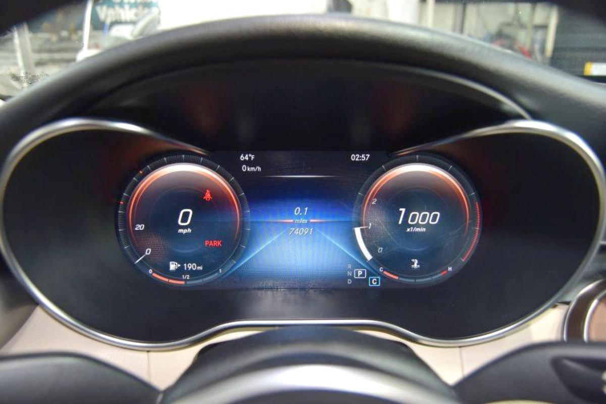 Used 2021 Mercedes-Benz C 300 Sedan image 25