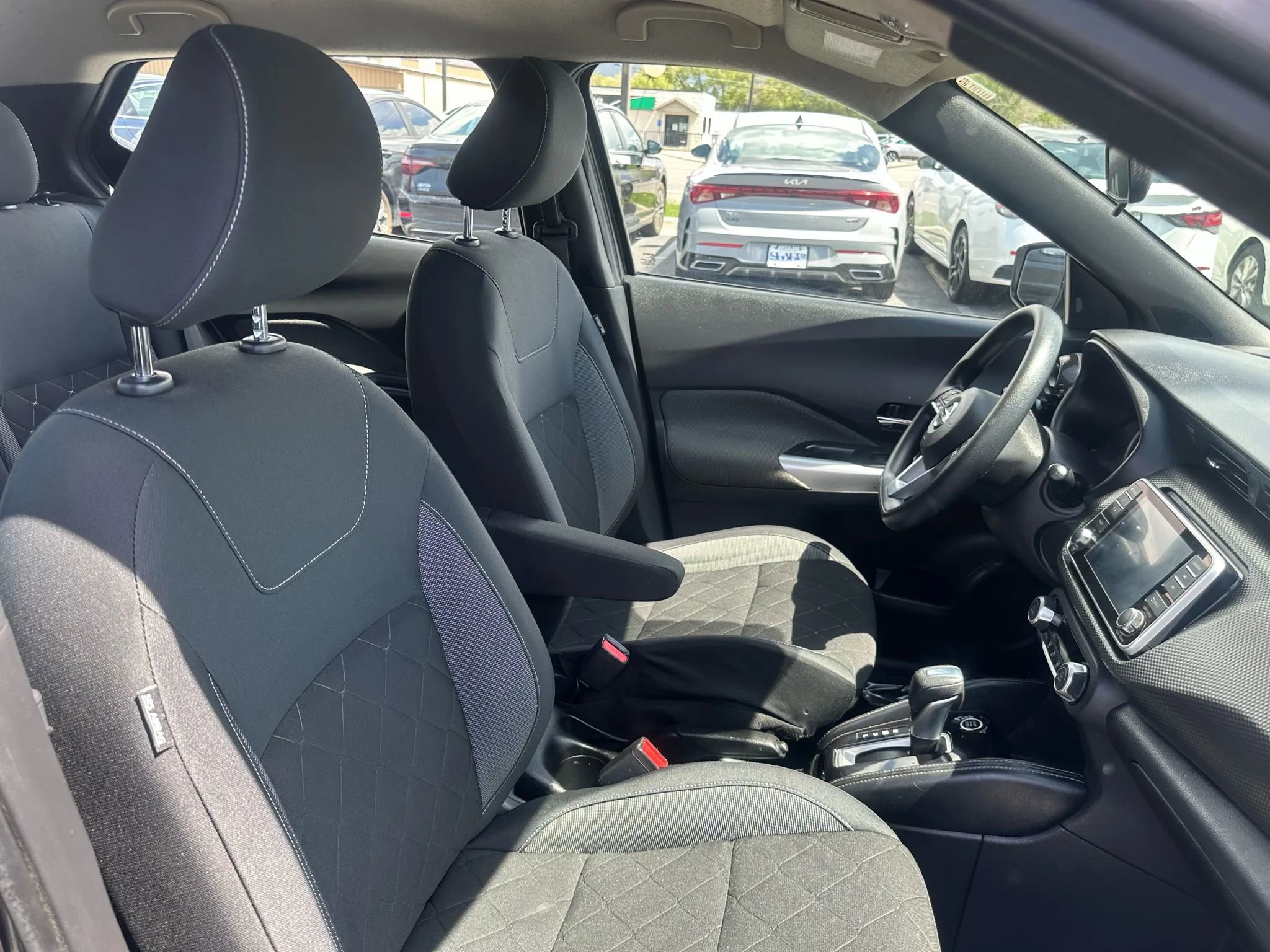 Used 2020 Nissan Kicks SV image 24