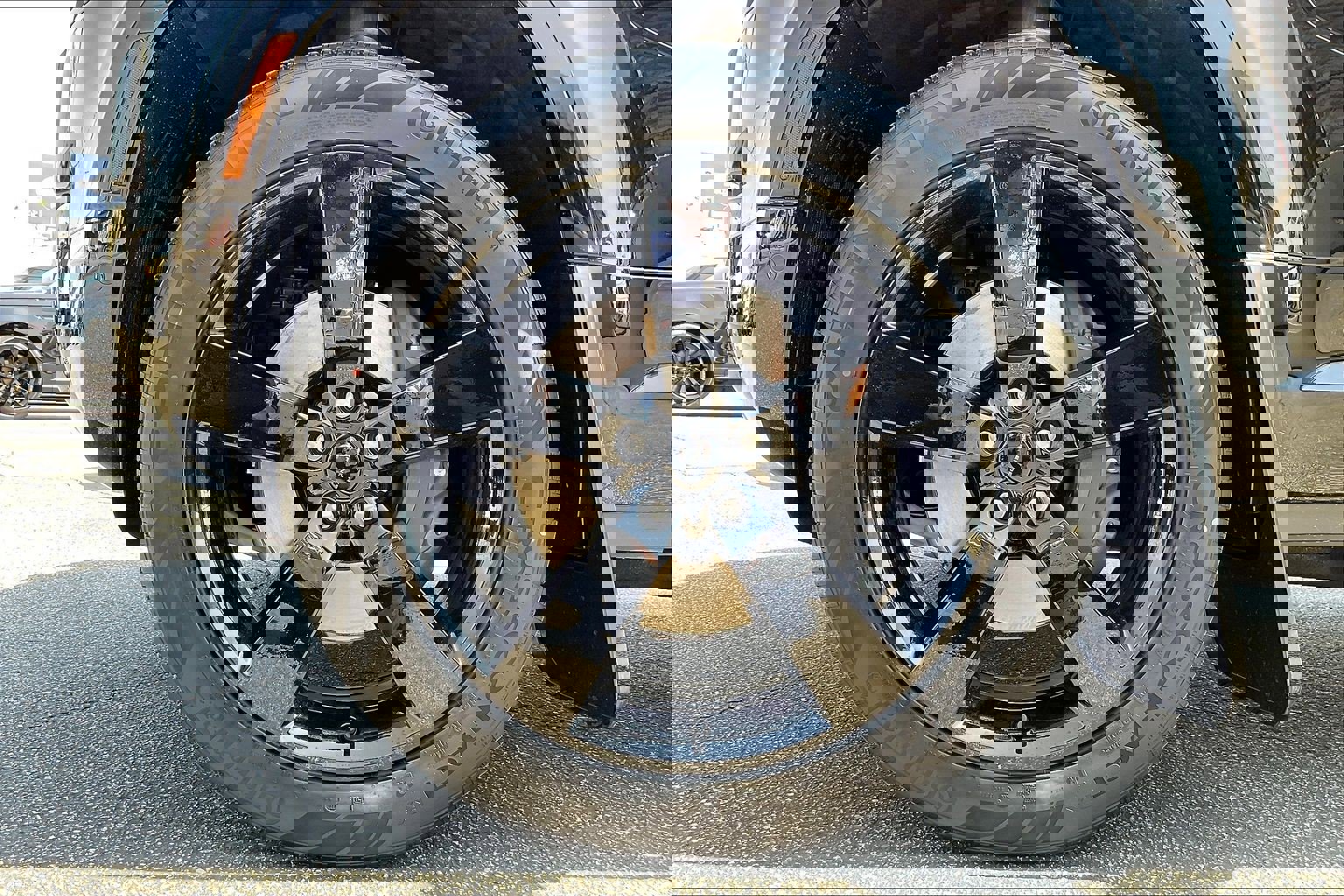 New 2026 Land Rover Defender 110 X-Dynamic SE AWD/4WD image 18