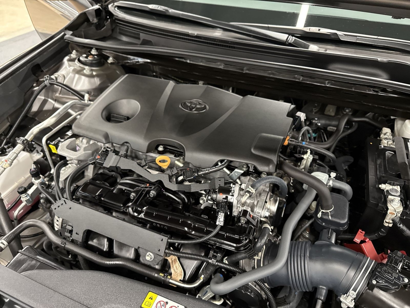 Used 2021 Toyota Camry LE FWD image 31