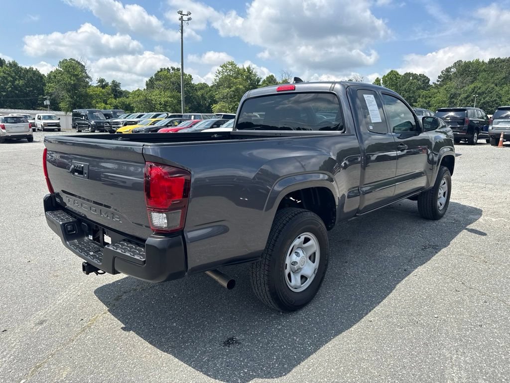 Used 2022 Toyota Tacoma SR RWD image 5