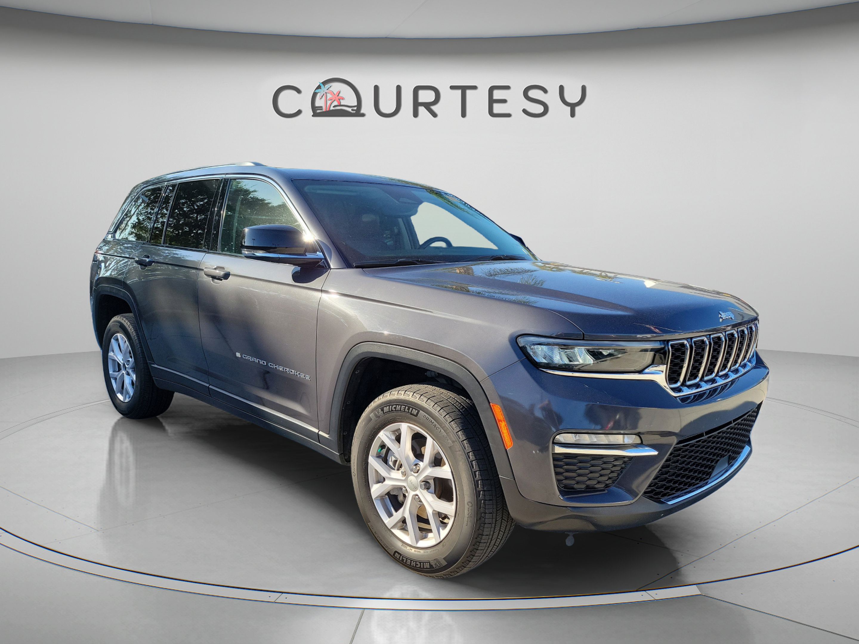 Certified 2022 Jeep Grand Cherokee Limited RWD image 4