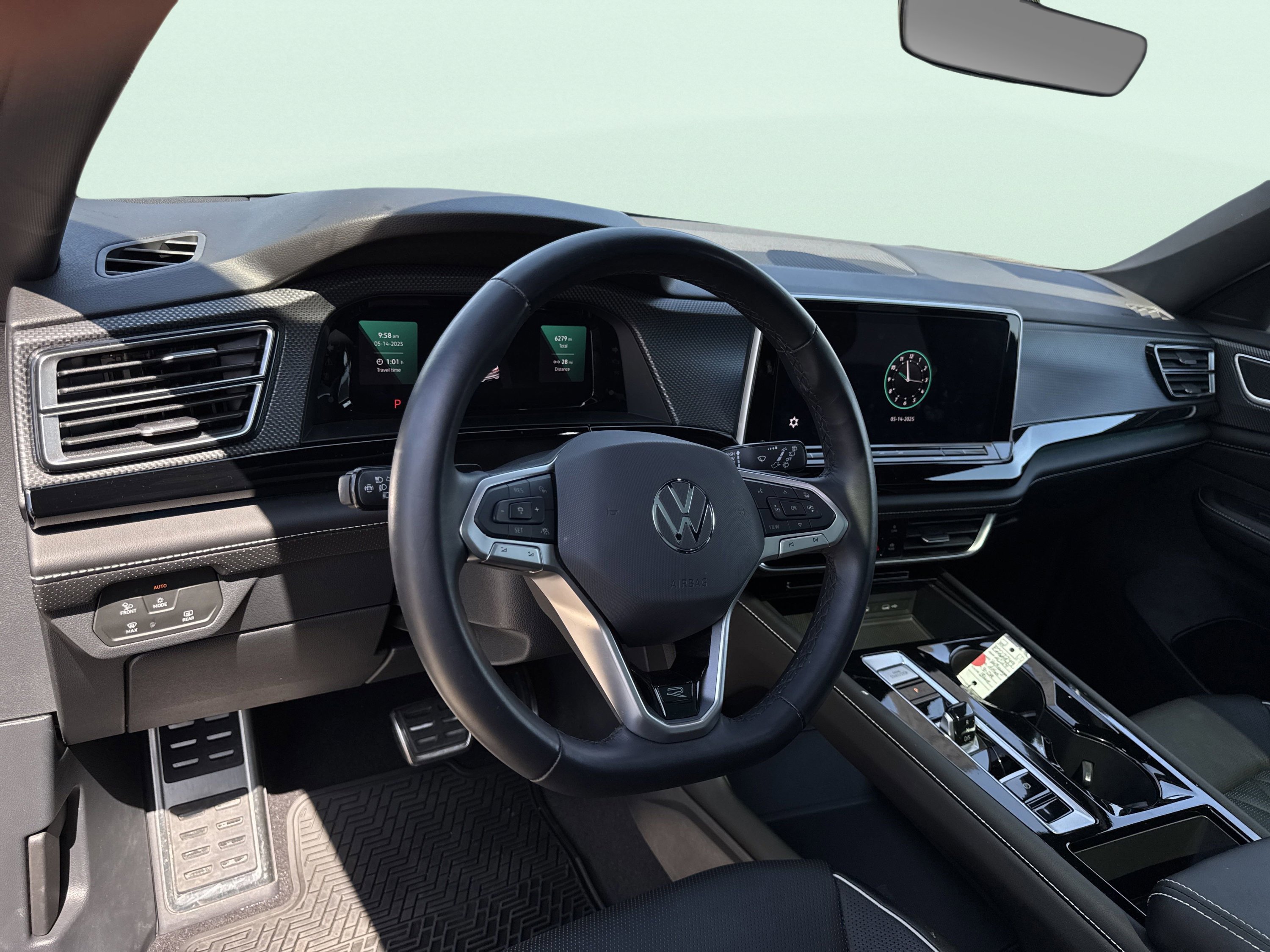 Used 2024 Volkswagen Atlas Cross Sport SEL Premium R-Line image 8