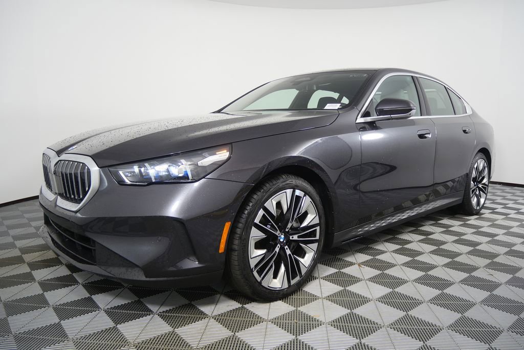 Certified 2025 BMW 540i xDrive image 8