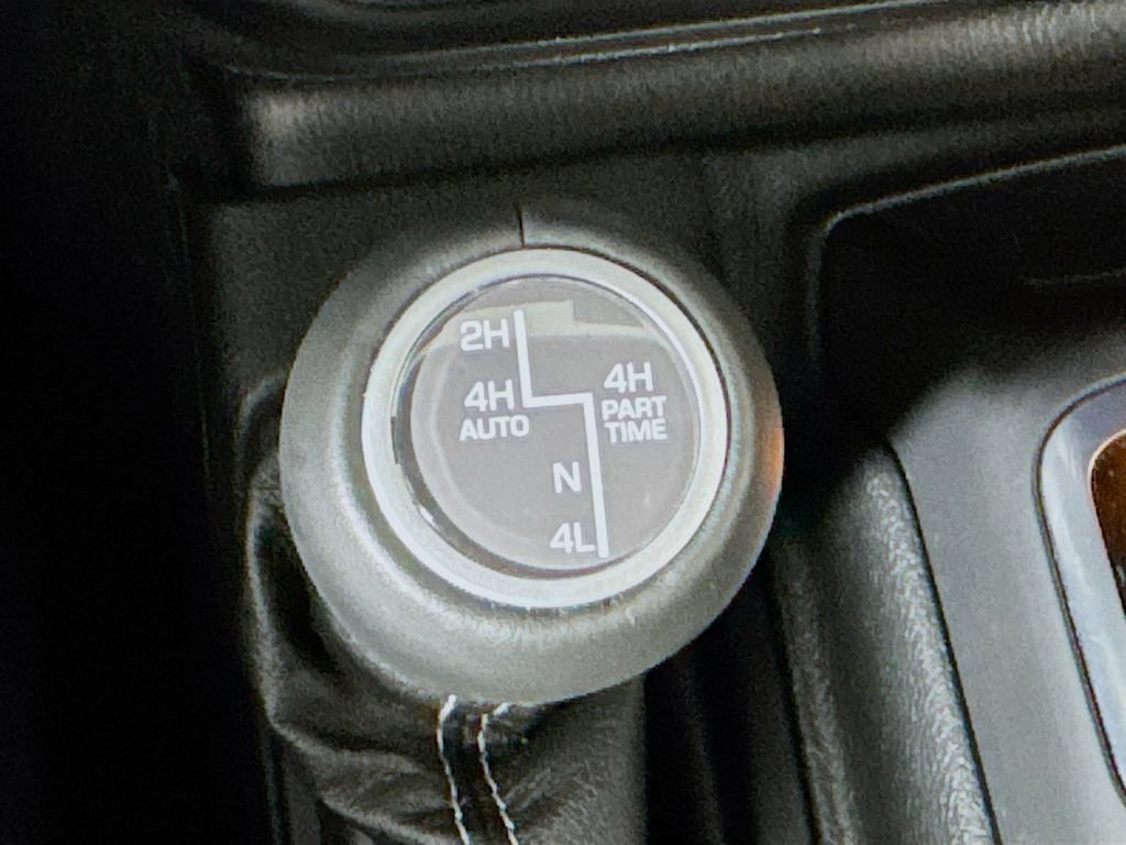 Used 2023 Jeep Wrangler Unlimited Sahara w/ Cold Weather Group AWD/4WD image 15
