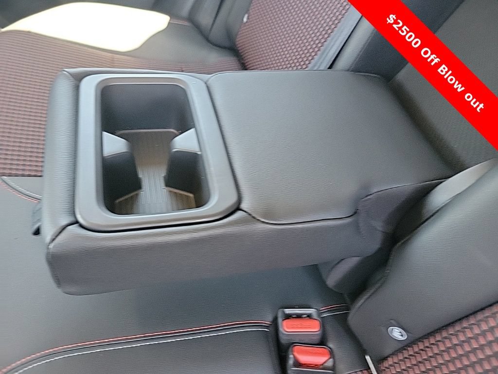 New 2025 Nissan Kicks SR FWD image 35