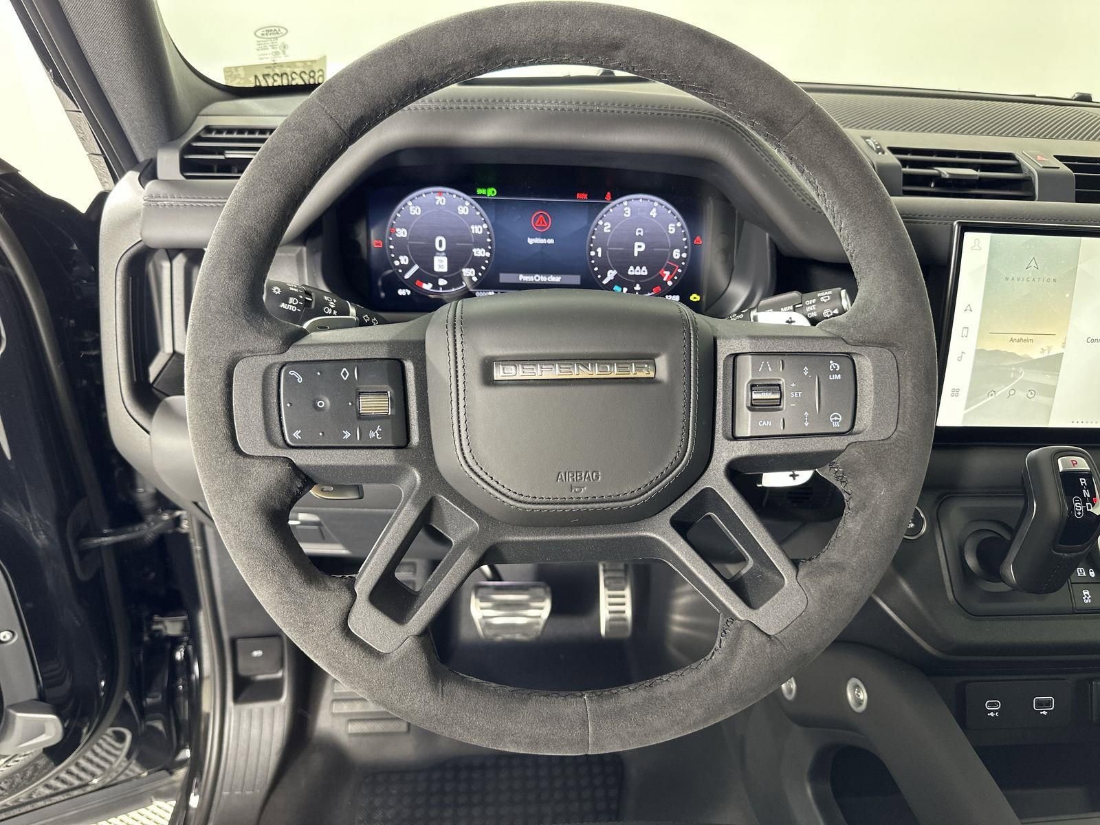 Certified 2023 Land Rover Defender 90 V8 image 12