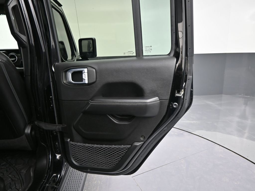Used 2021 Jeep Wrangler Unlimited Sahara image 37