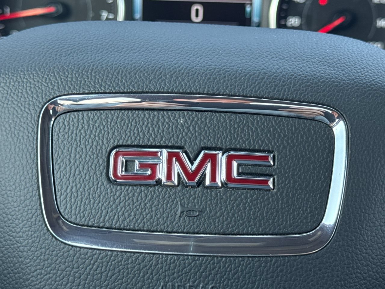 Used 2018 GMC Acadia SLT w/ LPO, Floor Liner Package FWD image 30