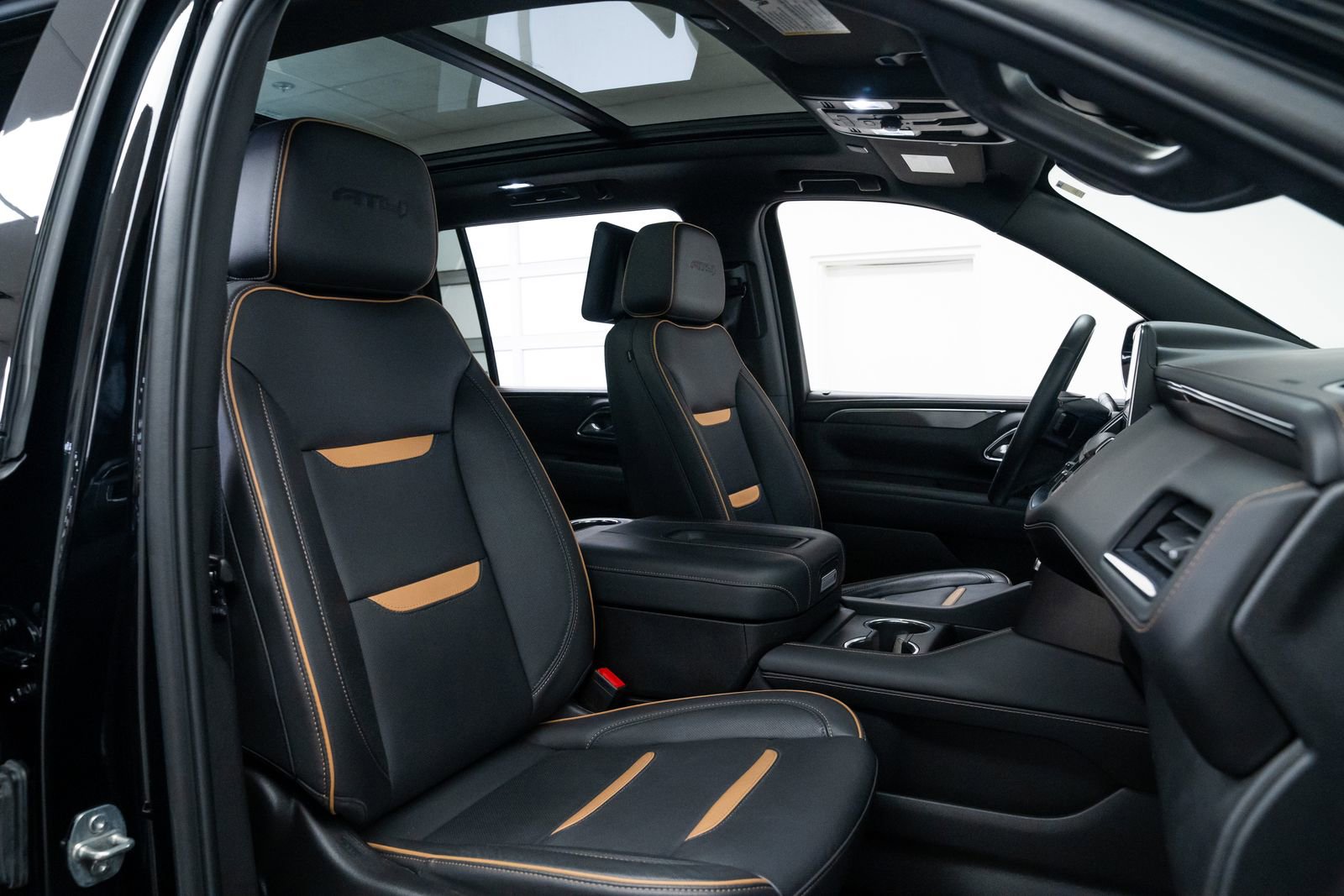 Used 2023 GMC Yukon XL AT4 w/ LPO, Floor Liner Package image 27