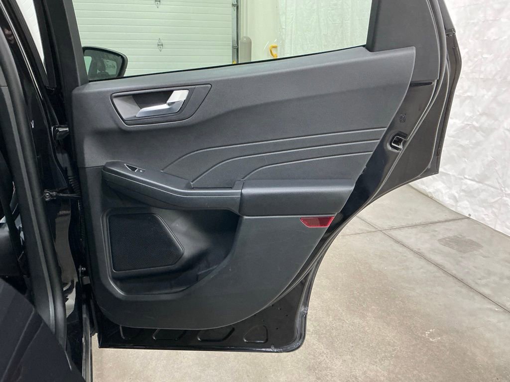 Used 2025 Ford Escape ST-Line image 28