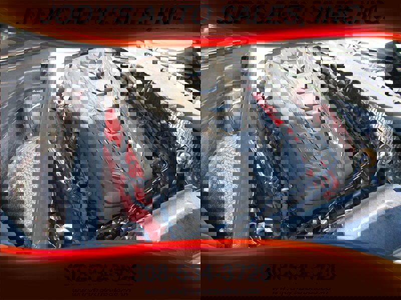 Used 2022 Chevrolet Corvette Stingray Coupe w/ Engine Appearance Package image 30