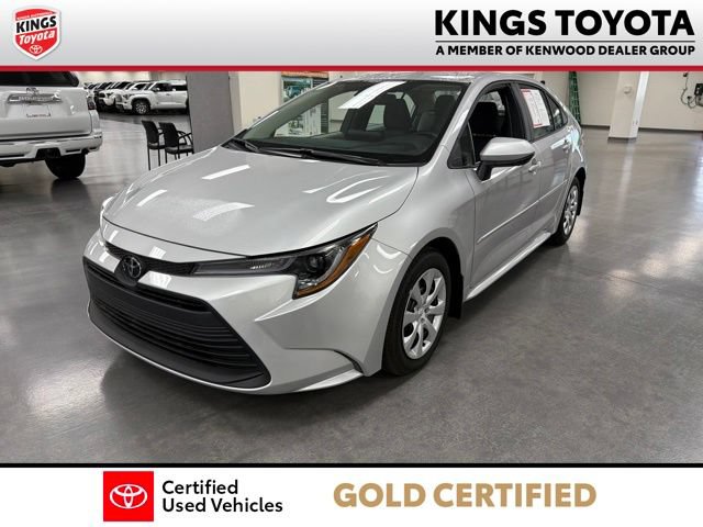 Certified 2025 Toyota Corolla LE FWD image 4