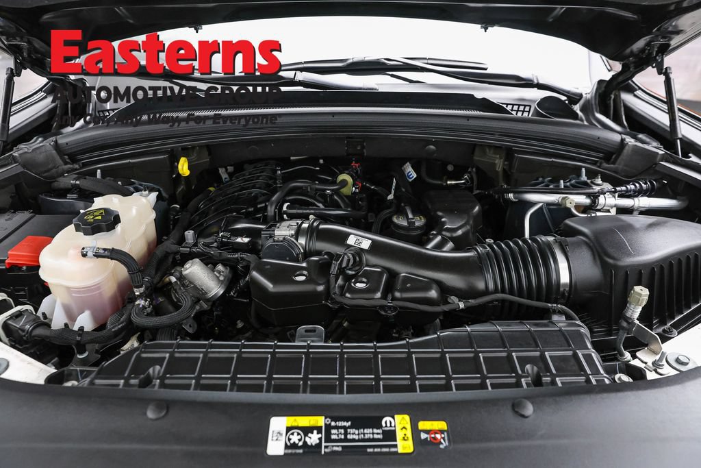Used 2024 Jeep Grand Cherokee Altitude AWD/4WD image 7