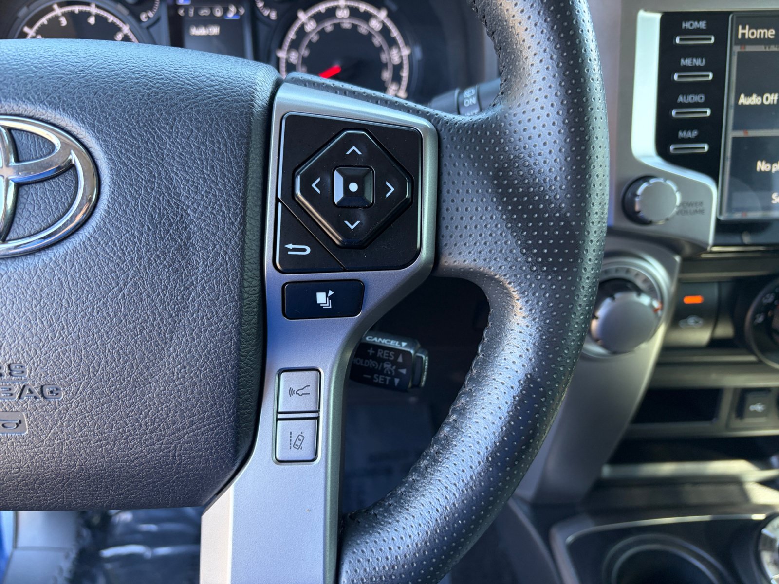 Certified 2023 Toyota 4Runner SR5 AWD/4WD image 15