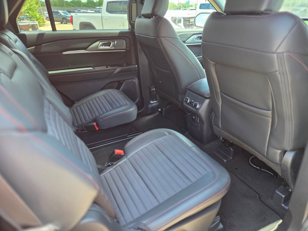 New 2026 Ford Explorer ST-Line w/ ST-Line Street Pack RWD image 18