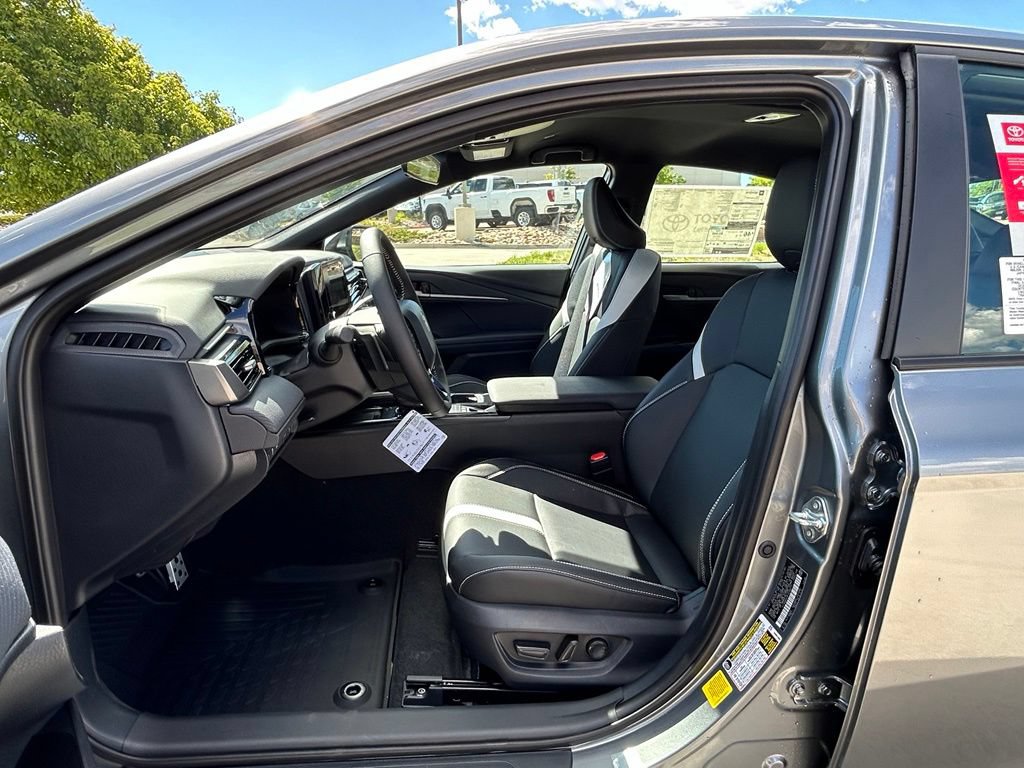 Used 2026 Toyota Camry SE FWD image 10