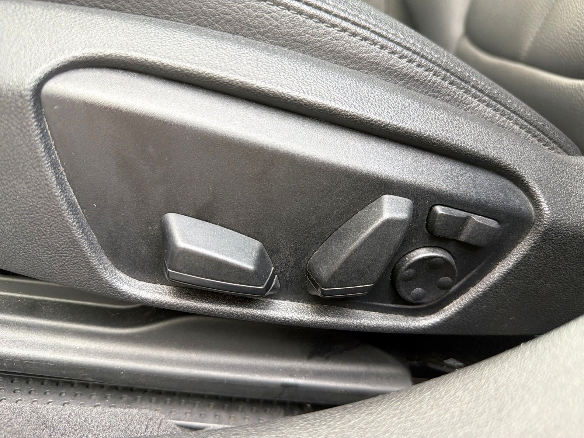 Used 2022 BMW 228i Gran Coupe w/ Convenience Package FWD image 14