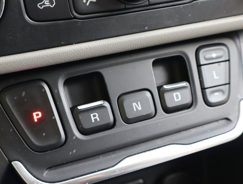 Certified 2019 GMC Terrain SLE w/ Driver Convenience Package image 32