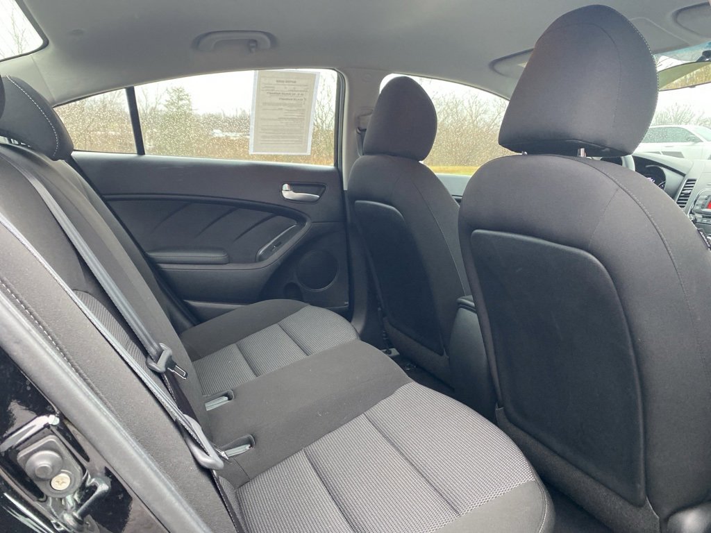 Used 2017 Kia Forte LX image 13