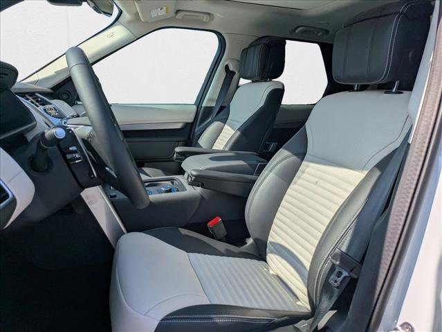 New 2025 Land Rover Discovery Dynamic SE AWD/4WD image 4