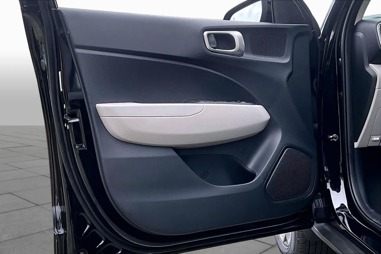 New 2026 Hyundai Venue SEL FWD image 13