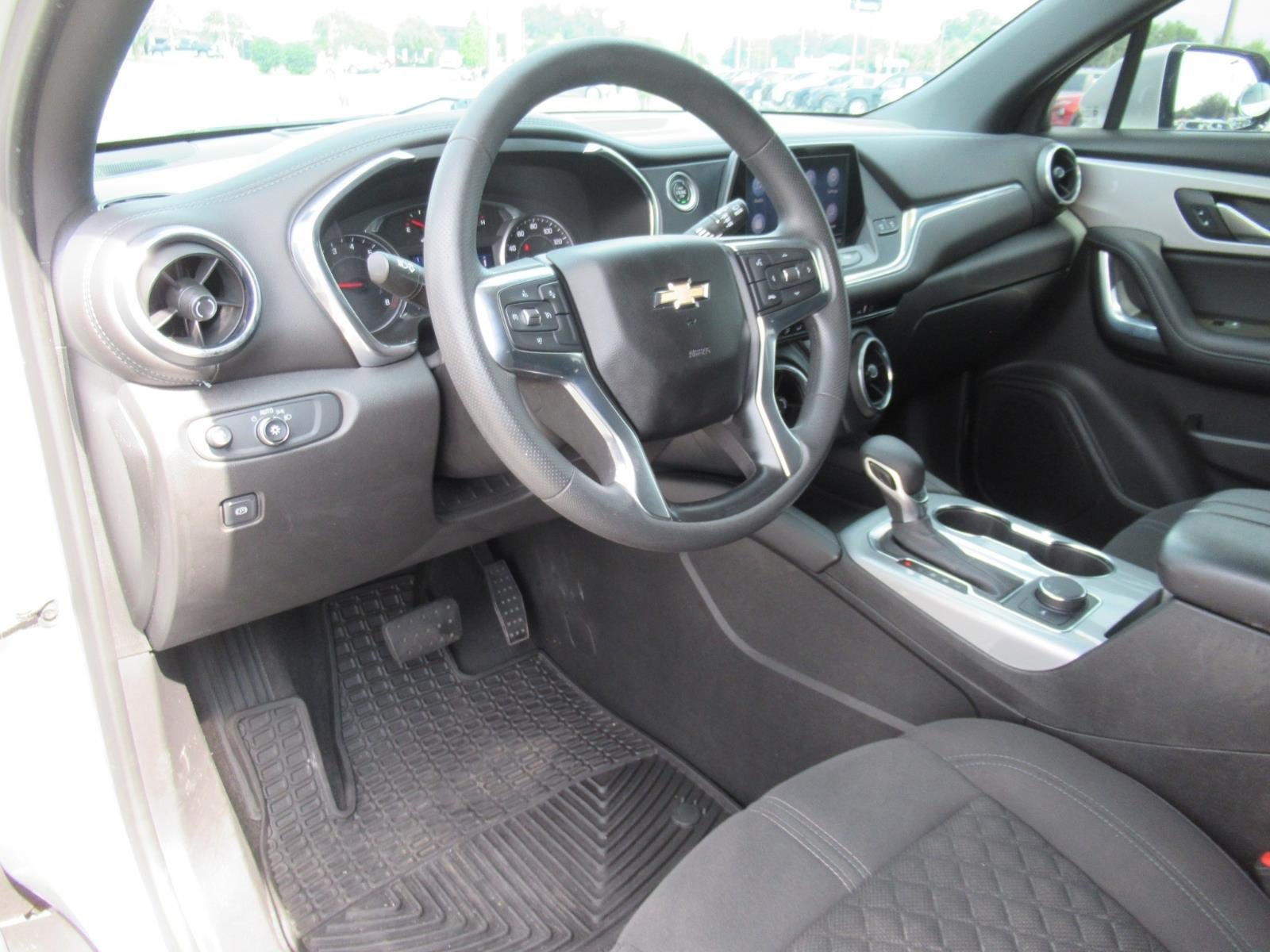 Used 2022 Chevrolet Blazer LT FWD image 17