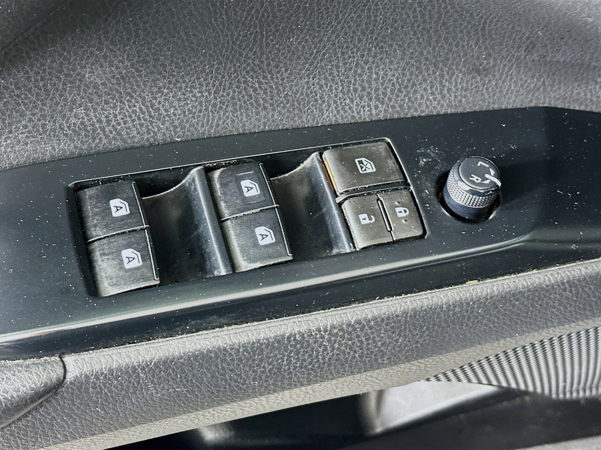 Used 2018 Toyota Camry SE w/ Convenience Package image 15