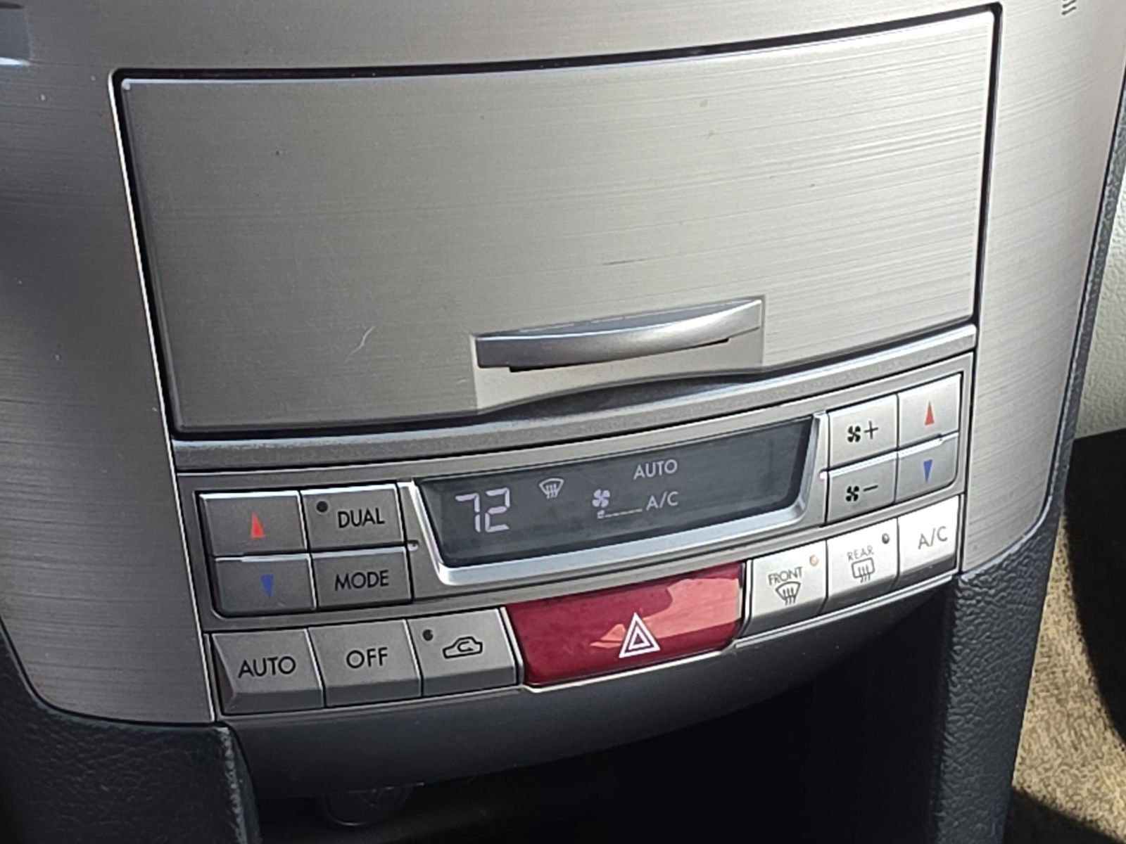 Used 2012 Subaru Outback 2.5i Limited w/ Moonroof Pkg image 24