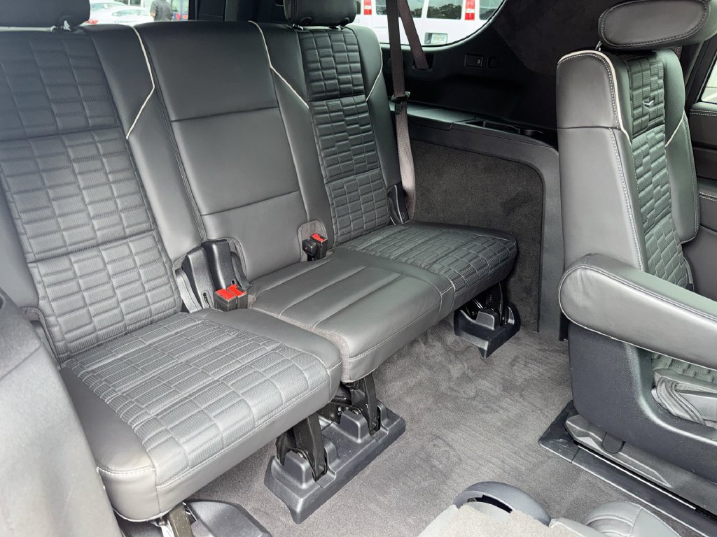 Used 2025 Cadillac Escalade ESV Sport Platinum AWD/4WD image 30