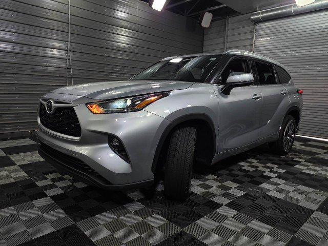 Used 2022 Toyota Highlander XLE image 41