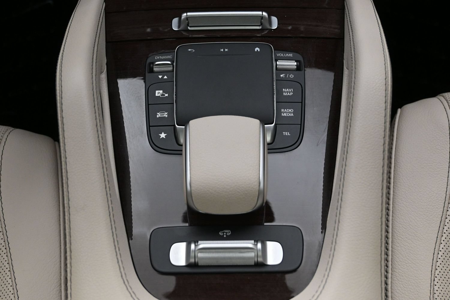 Used 2022 Mercedes-Benz GLS 450 4MATIC image 40