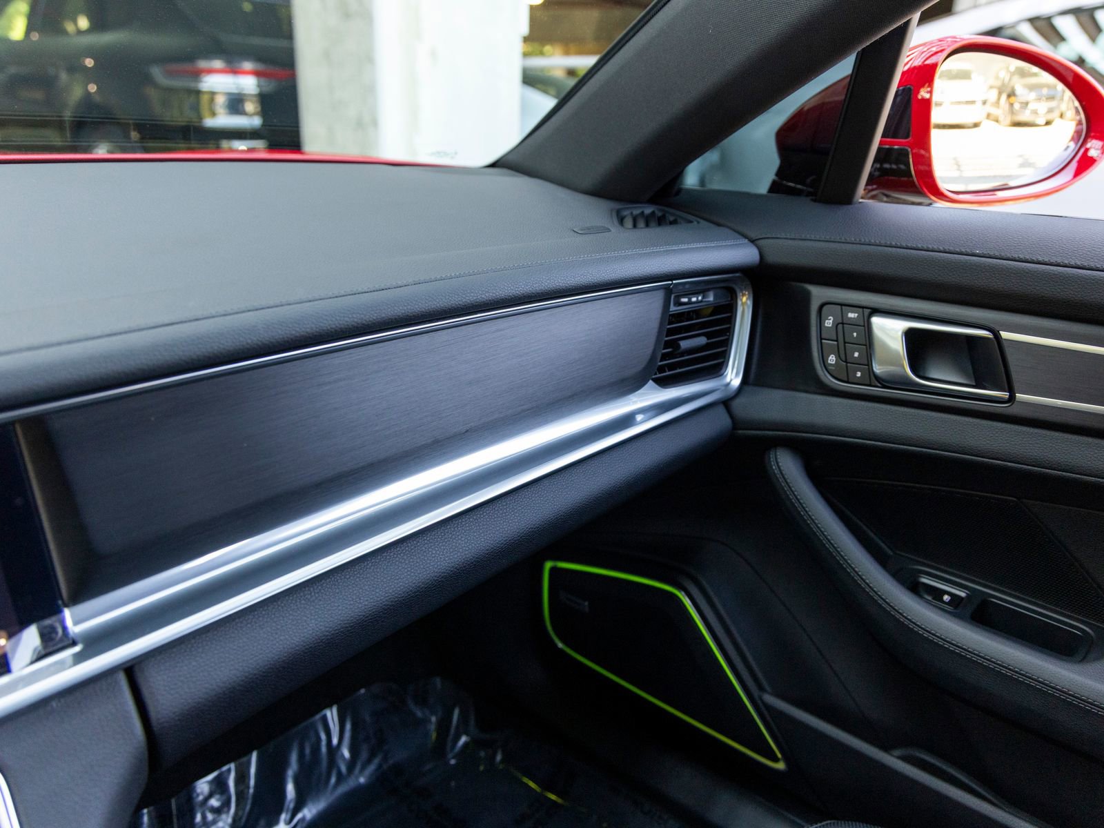 Certified 2023 Porsche Panamera Platinum Edition image 38