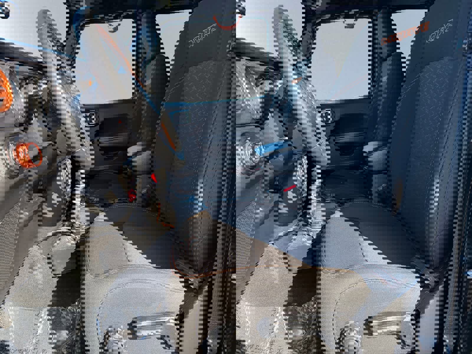 Used 2022 Jeep Gladiator Mojave w/ Cold Weather Group image 6