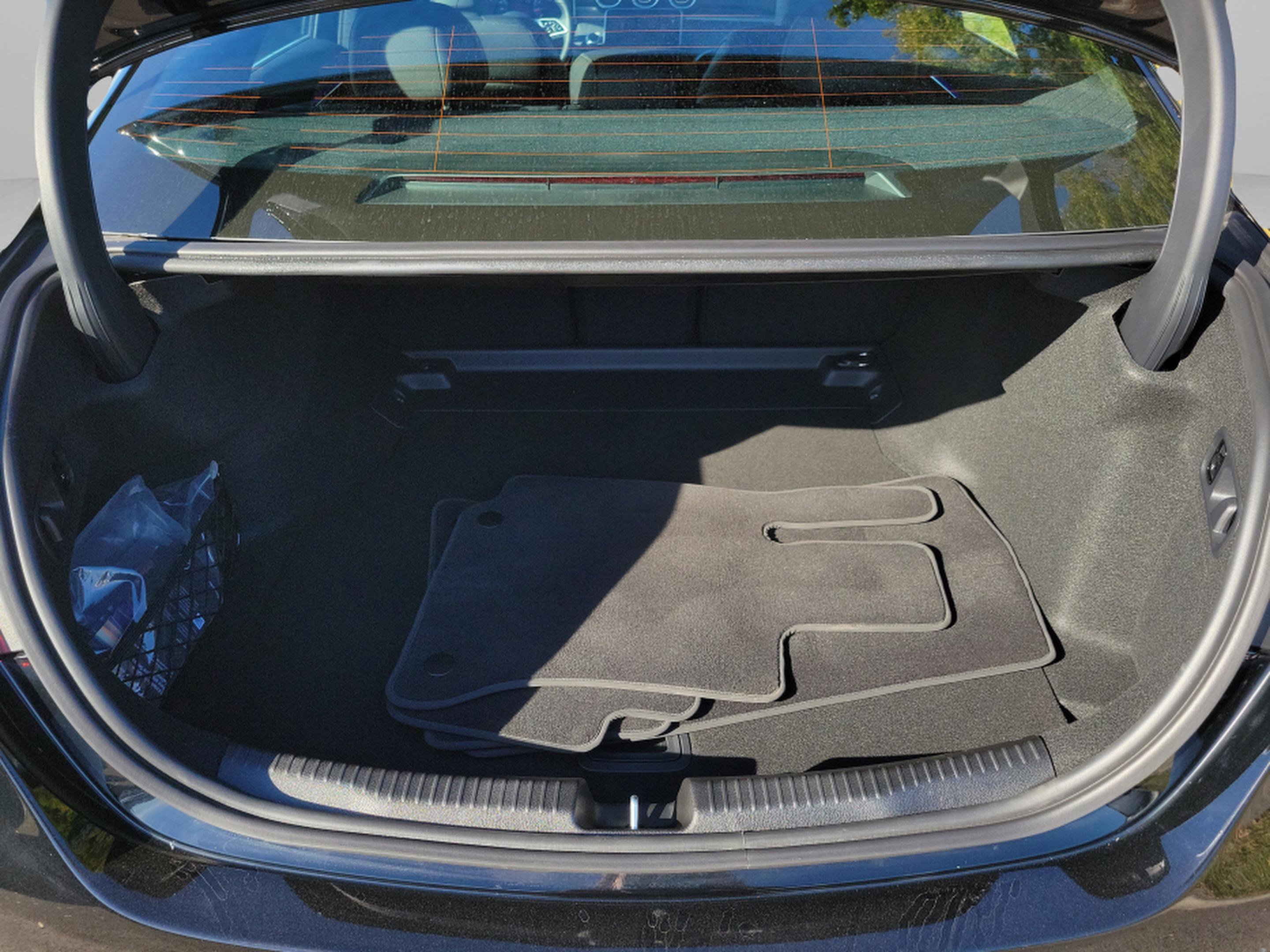 Certified 2025 Mercedes-Benz C 300 4MATIC Sedan image 9