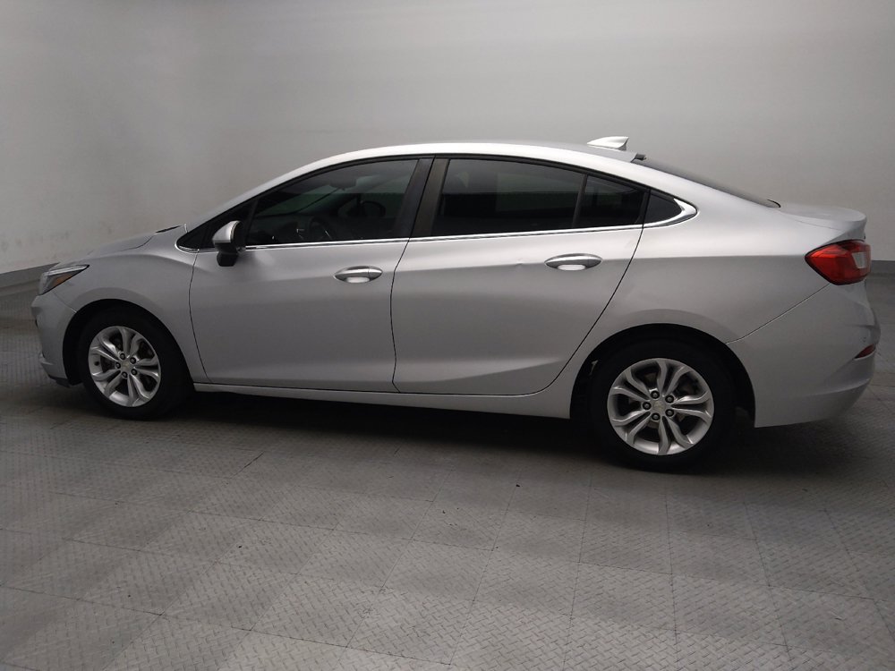 Used 2019 Chevrolet Cruze LT w/ Convenience Package FWD image 3