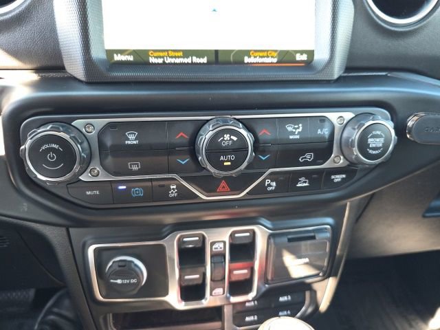 Used 2022 Jeep Wrangler Unlimited Sahara w/ Safety Group AWD/4WD image 27