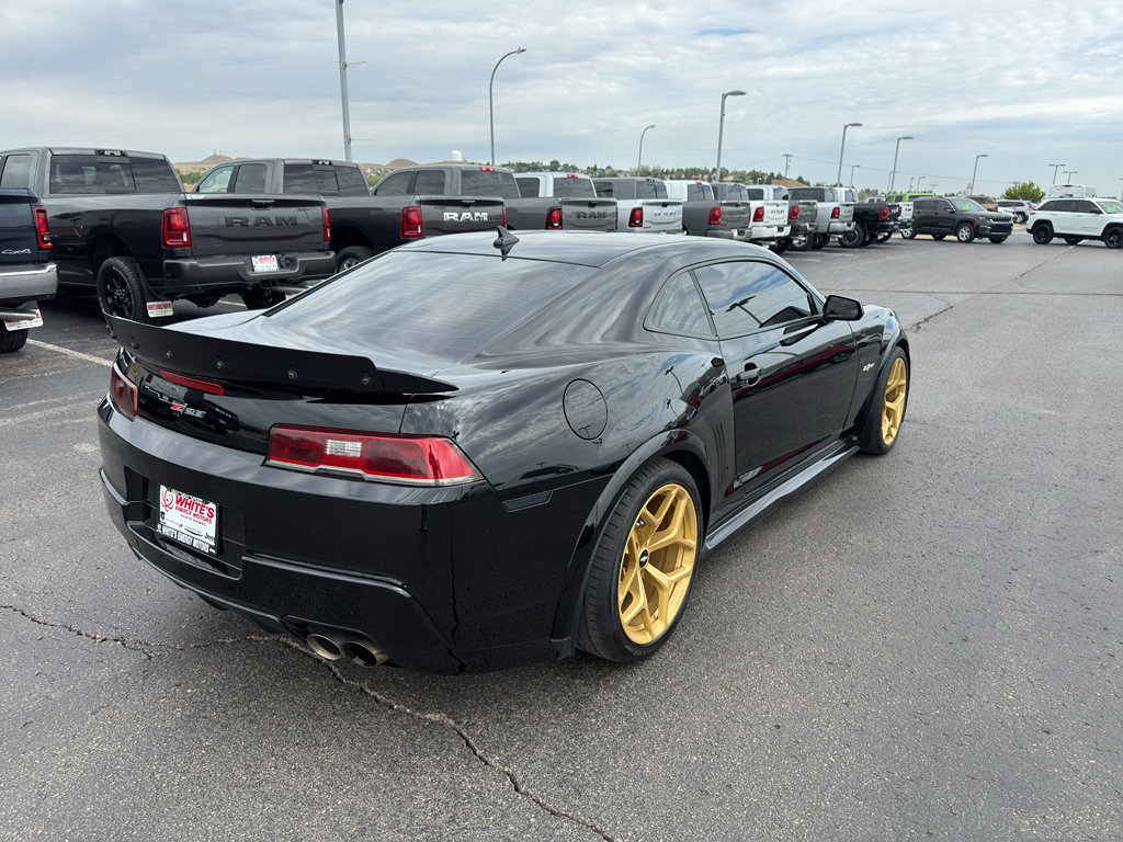 Used 2015 Chevrolet Camaro Z/28 RWD image 5