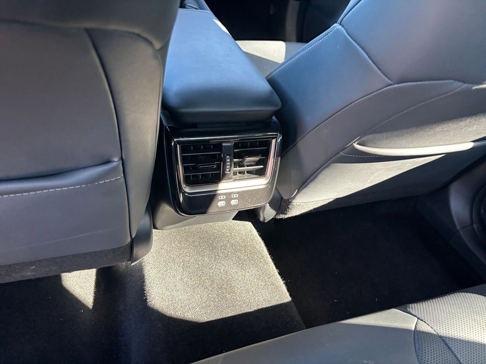 Used 2025 Toyota Crown XLE image 24