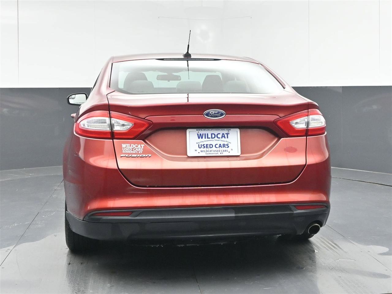 Used 2013 Ford Fusion S FWD image 6