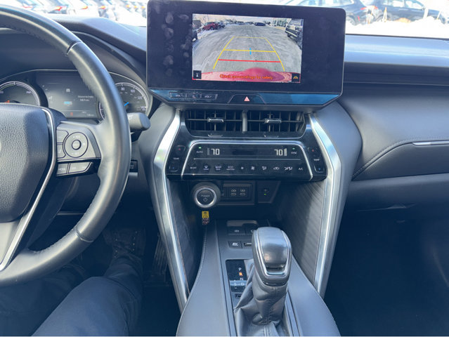 Used 2024 Toyota Venza XLE image 25